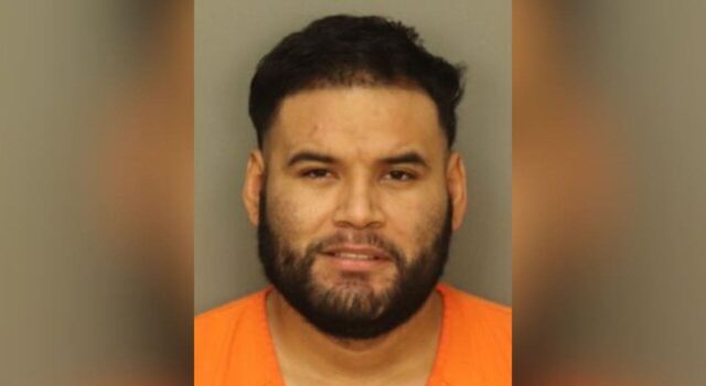 Sospechoso de asesinato, capturado en México, vuelve a Alabama para enfrentar cargos Sospechoso de asesinato, capturado en México, vuelve a Alabama para enfrentar cargos