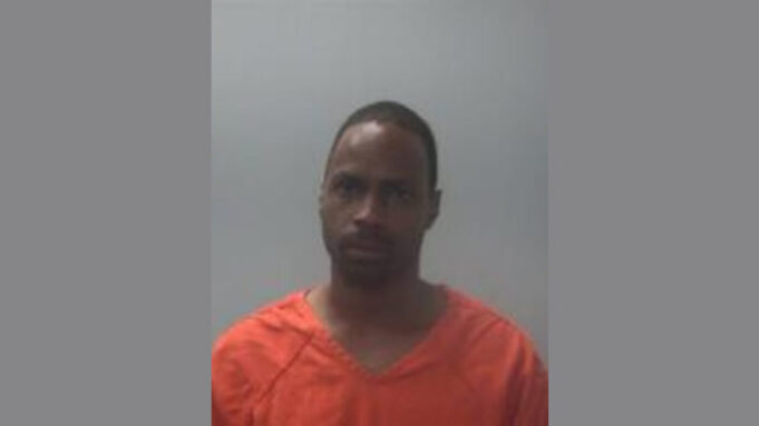 Una discusión en University Drive termina con un hombre herido y otro arrestado Una discusión en University Drive termina con un hombre herido y otro arrestado