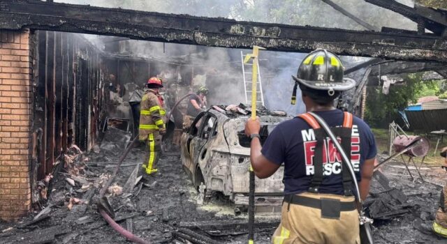 Una mujer y su perro mueren en un incendio en una casa en el sur de Alabama Una mujer y su perro mueren en un incendio en una casa en el sur de Alabama