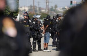 Activistas critican redada migratoria donde agentes usaron camión de mudanzas Activistas critican redada migratoria donde agentes usaron camión de mudanzas