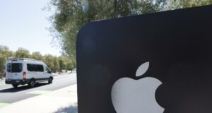 Apple invertirá 600.000 millones de dólares en EEUU para eludir aranceles Apple invertirá 600.000 millones de dólares en EEUU para eludir aranceles