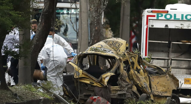 Ataques coordinados en Cali y Antioquia dejan 13 muertos en un solo día Ataques coordinados en Cali y Antioquia dejan 13 muertos en un solo día
