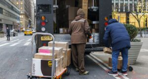 Australia suspende envíos postales a EE. UU. por nuevos aranceles Australia suspende envíos postales a EE. UU. por nuevos aranceles