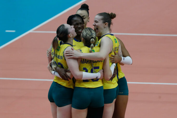 Brasil supera 100 medallas; Colombia se acerca al segundo lugar Brasil supera 100 medallas; Colombia se acerca al segundo lugar