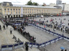Colombia despide con luto a Miguel Uribe Turbay en la Plaza de Bolívar Colombia despide con luto a Miguel Uribe Turbay en la Plaza de Bolívar