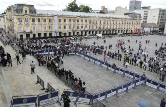 Colombia despide con luto a Miguel Uribe Turbay en la Plaza de Bolívar Colombia despide con luto a Miguel Uribe Turbay en la Plaza de Bolívar