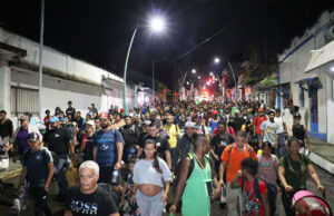 Detienen en México a líder de caravana de migrantes en el sur Detienen en México a líder de caravana de migrantes en el sur