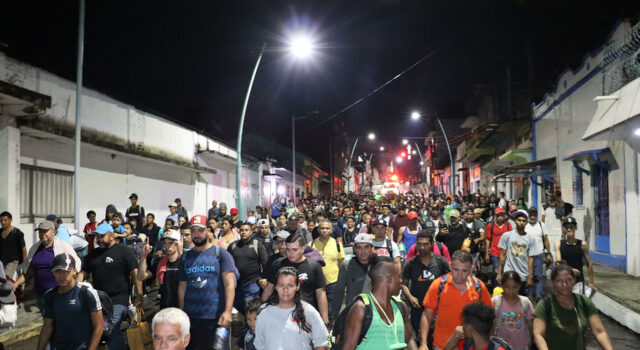 Detienen en México a líder de caravana de migrantes en el sur Detienen en México a líder de caravana de migrantes en el sur