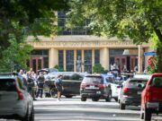 Dos niños murieron y 17 personas resultaron heridas, en tiroteo escolar en Minneapolis Dos niños murieron y 17 personas resultaron heridas, en tiroteo escolar en Minneapolis