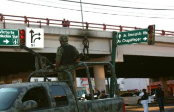 El enfrentamiento entre civiles armados y la policía en el norte de México dejó doce muertos El enfrentamiento entre civiles armados y la policía en el norte de México dejó doce muertos