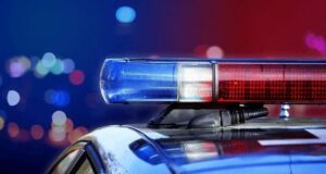 Exconvicto sentenciado a más de seis años de prisión por posesión ilegal de un arma de fuego Exconvicto sentenciado a más de seis años de prisión por posesión ilegal de un arma de fuego