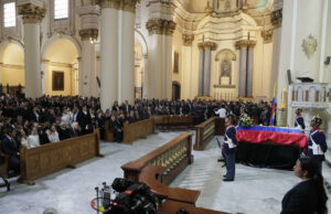 Gobierno colombiano no asiste al funeral de Uribe Turbay a petición familiar Gobierno colombiano no asiste al funeral de Uribe Turbay a petición familiar