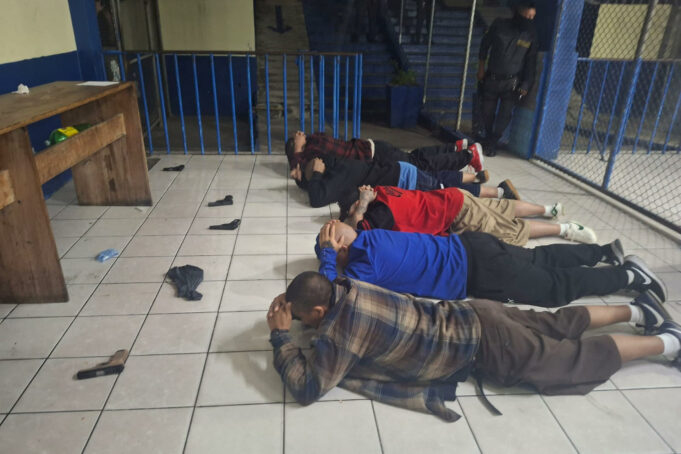 Guatemala recupera control de cárceles en pleno conflicto con pandillas Guatemala recupera control de cárceles en pleno conflicto con pandillas