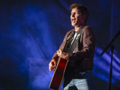 James Blunt deslumbra en Cap Roig con su energía y voz inconfundible James Blunt deslumbra en Cap Roig con su energía y voz inconfundible