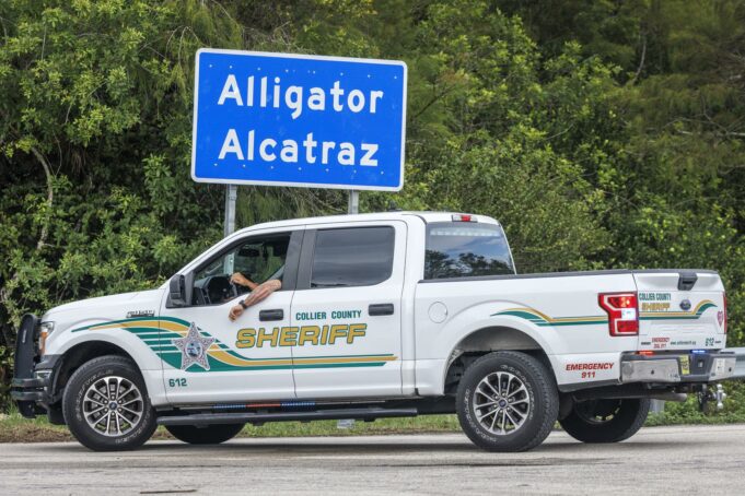 Jueza ordena desmantelar ‘Alligator Alcatraz’, centro migratorio, en 60 días Jueza ordena desmantelar 'Alligator Alcatraz', centro migratorio, en 60 días