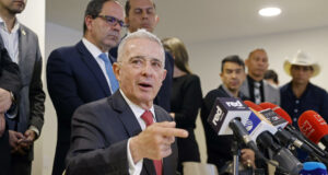 La Procuraduría de Colombia pide revocar la condena contra el expresidente Uribe La Procuraduría de Colombia pide revocar la condena contra el expresidente Uribe