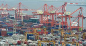 Las exportaciones japonesas a EE.UU. caen 10%, ampliando su déficit comercial Las exportaciones japonesas a EE.UU. caen 10%, ampliando su déficit comercial