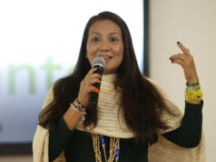 Ministra de Ambiente de Colombia renuncia en medio de protestas de campesinos y mineros Ministra de Ambiente de Colombia renuncia en medio de protestas de campesinos y mineros