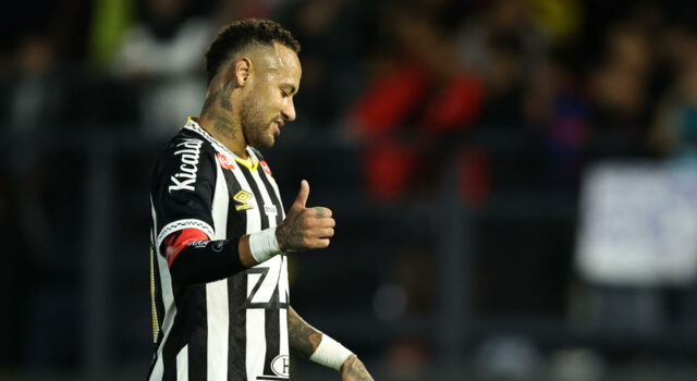 Neymar anota doblete y deslumbra a los enviados de Ancelotti Neymar anota doblete y deslumbra a los enviados de Ancelotti