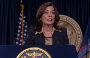 Niña de 6 años, la deportada más joven de EE.UU. a Ecuador Niña de 6 años, la deportada más joven de EE.UU. a Ecuador