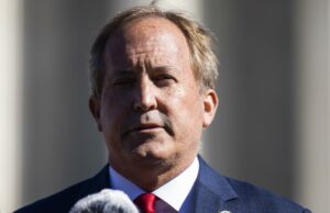 Texas investiga a grupo por apoyar a demócratas, cuestionando donaciones políticas Texas investiga a grupo por apoyar a demócratas, cuestionando donaciones políticas