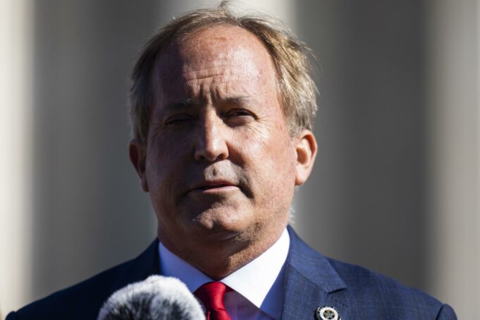 Texas investiga a grupo por apoyar a demócratas, cuestionando donaciones políticas Texas investiga a grupo por apoyar a demócratas, cuestionando donaciones políticas