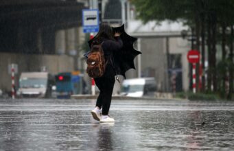 Tifón Kajiki en Vietnam causa tres muertos, diez heridos y daños Tifón Kajiki en Vietnam causa tres muertos, diez heridos y daños
