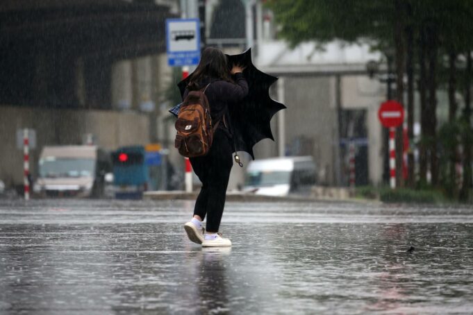 Tifón Kajiki en Vietnam causa tres muertos, diez heridos y daños Tifón Kajiki en Vietnam causa tres muertos, diez heridos y daños
