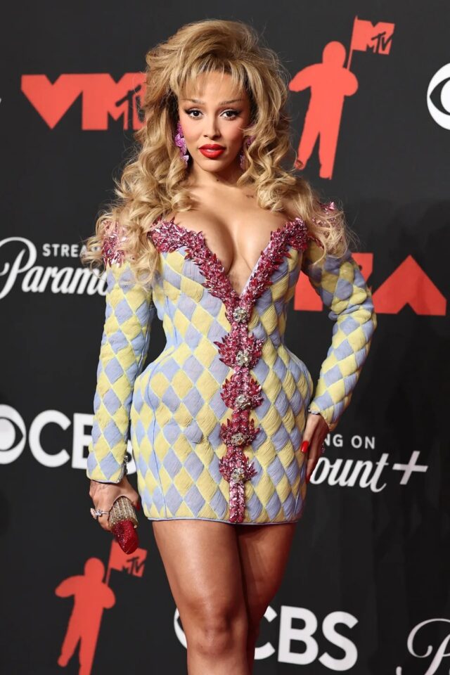 La aparición más escandalosa en la alfombra roja de los VMA 2025