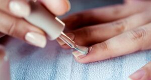 Sustancias químicas prohibidas en salones de uñas ponen en riesgo la salud Sustancias químicas prohibidas en salones de uñas ponen en riesgo la salud