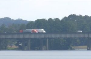 ALDOT prepara importantes reparaciones en el puente que podrían retrasar su viaje ALDOT prepara importantes reparaciones en el puente que podrían retrasar su viaje