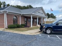 Acusado de daños a la propiedad por lanzar bolas de pintura a autos en Alabama Acusado de daños a la propiedad por lanzar bolas de pintura a autos en Alabama