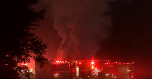 Carriles de la I-20 este y oeste cerrados en St. Clair tras accidente e incendio de vehículo