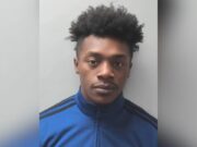 Delincuente condenado a casi siete años por posesión ilegal de ametralladora y arma Delincuente condenado a casi siete años por posesión ilegal de ametralladora y arma