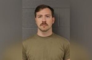 Empleado de la Escuela Intermedia Odenville arrestado por solicitar sexo con una estudiante Empleado de la Escuela Intermedia Odenville arrestado por solicitar sexo con una estudiante