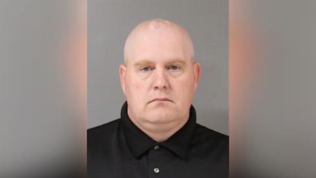 Empleado de oficina del Sheriff de Blount, arrestado por pornografía infantil
