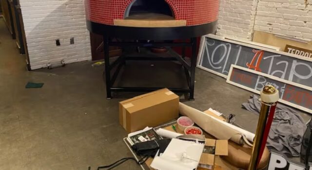 Gran horno de pizza de leña es la novedad de un negocio en Tuscaloosa Gran horno de pizza de leña es la novedad de un negocio en Tuscaloosa