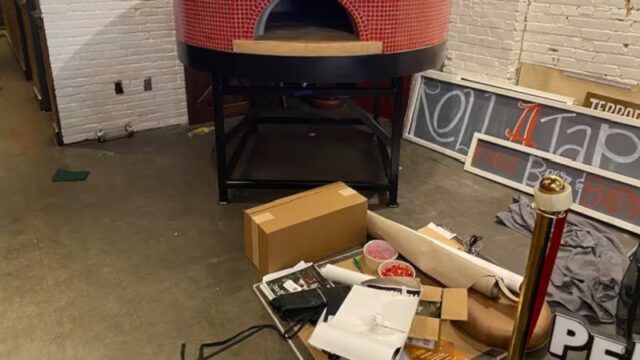 Gran horno de pizza de leña es la novedad de un negocio en Tuscaloosa