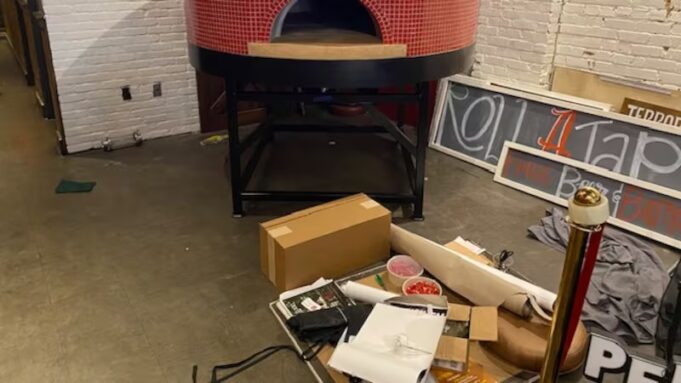 Gran horno de pizza de leña es la novedad de un negocio en Tuscaloosa Gran horno de pizza de leña es la novedad de un negocio en Tuscaloosa