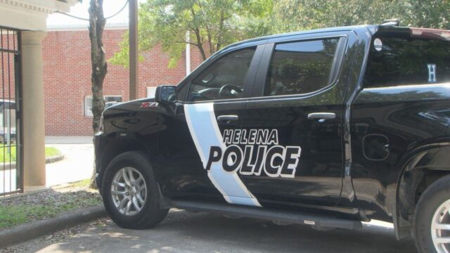 La Policía de Helena informa que un grupo extremista está atacando a niños a traves de internet