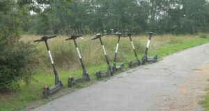 La policía de Helena insta a los padres a conocer las leyes sobre patinetes eléctricos La policía de Helena insta a los padres a conocer las leyes sobre patinetes eléctricos