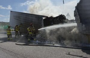 La policía de Pelham emite una advertencia tras el incendio de un camión de 18 ruedas La policía de Pelham emite una advertencia tras el incendio de un camión de 18 ruedas