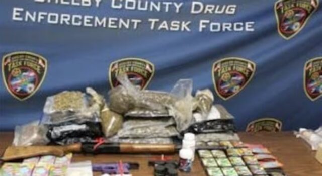 Más de 1,000 gramos de drogas incautados en una residencia en Montevallo, 3 arrestados Más de 1,000 gramos de drogas incautados en una residencia en Montevallo, 3 arrestados