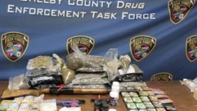 Más de 1,000 gramos de drogas incautados en una residencia en Montevallo, 3 arrestados Más de 1,000 gramos de drogas incautados en una residencia en Montevallo, 3 arrestados