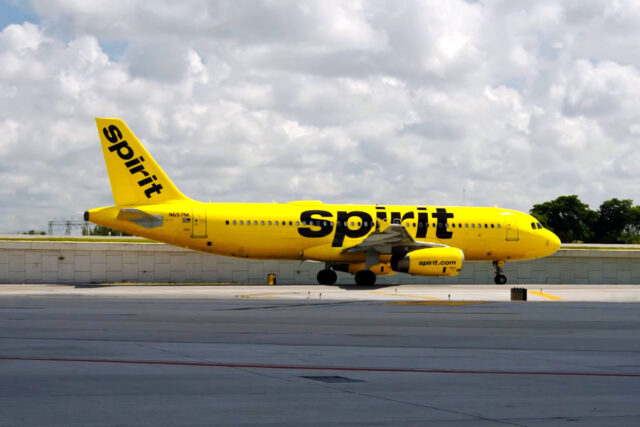 Spirit Airlines suspende servicio en Birmingham, impactando viajes locales y tarifas