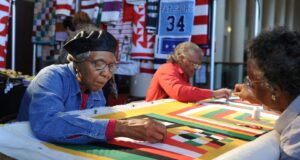 “Airing of the Quilts” del 2025 ofrece una experiencia cultural única "Airing of the Quilts" del 2025 ofrece una experiencia cultural única