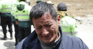 Desalojan a últimas familias que resisten la expansión de gran mina en Perú Desalojan a últimas familias que resisten la expansión de gran mina en Perú