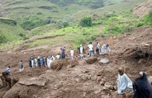 Deslizamiento de tierra en Sudán arrasa aldea, dejando al menos mil muertos Deslizamiento de tierra en Sudán arrasa aldea, dejando al menos mil muertos