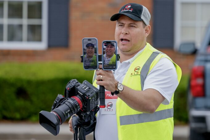 El periodista salvadoreño Mario Guevara cumple más de 100 días detenido en EE.UU. El periodista salvadoreño Mario Guevara cumple más de 100 días detenido en EE.UU.