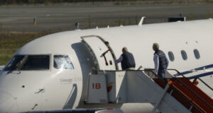 El rey Juan Carlos viaja a EE.UU. para el Mundial de vela El rey Juan Carlos viaja a EE.UU. para el Mundial de vela